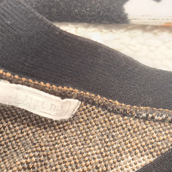 Sweater - Picture 2 of 8